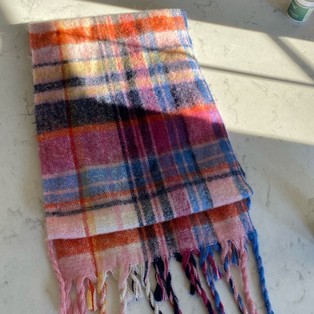 Old Navy Multicolor Plaid Scarf